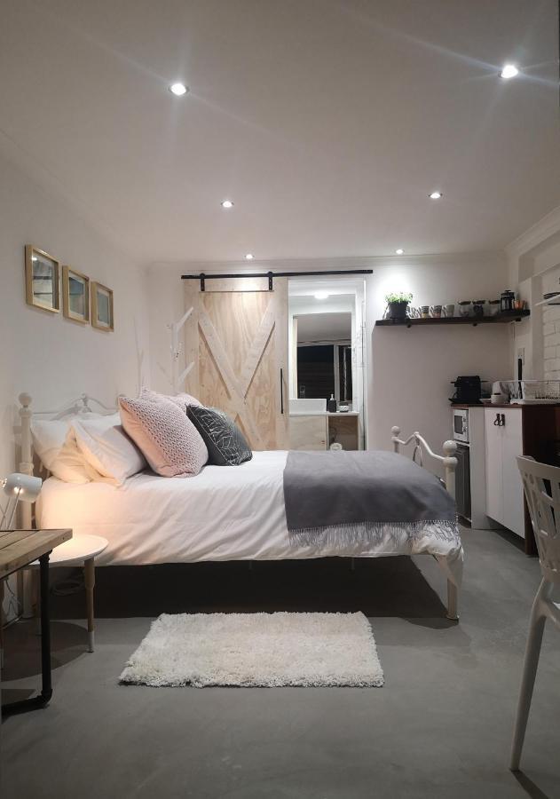 بورت اليزابيث Secure, Private, Queen Room Close To Airport المظهر الخارجي الصورة