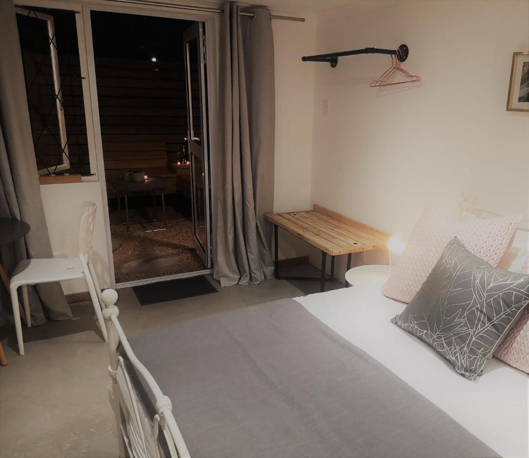 بورت اليزابيث Secure, Private, Queen Room Close To Airport المظهر الخارجي الصورة