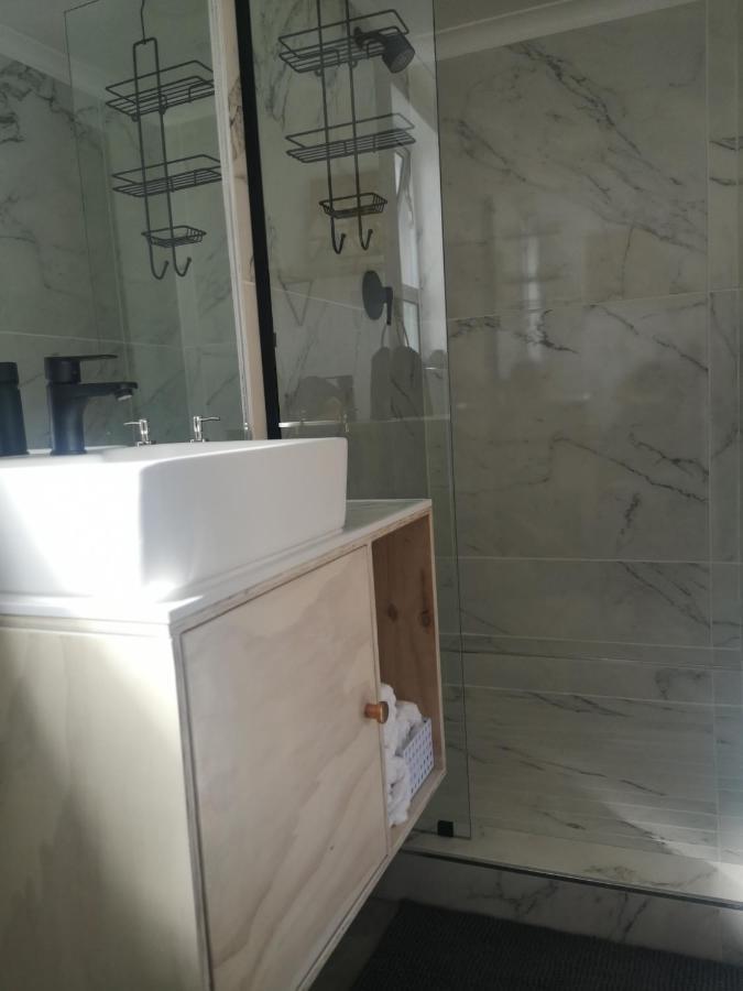 بورت اليزابيث Secure, Private, Queen Room Close To Airport المظهر الخارجي الصورة