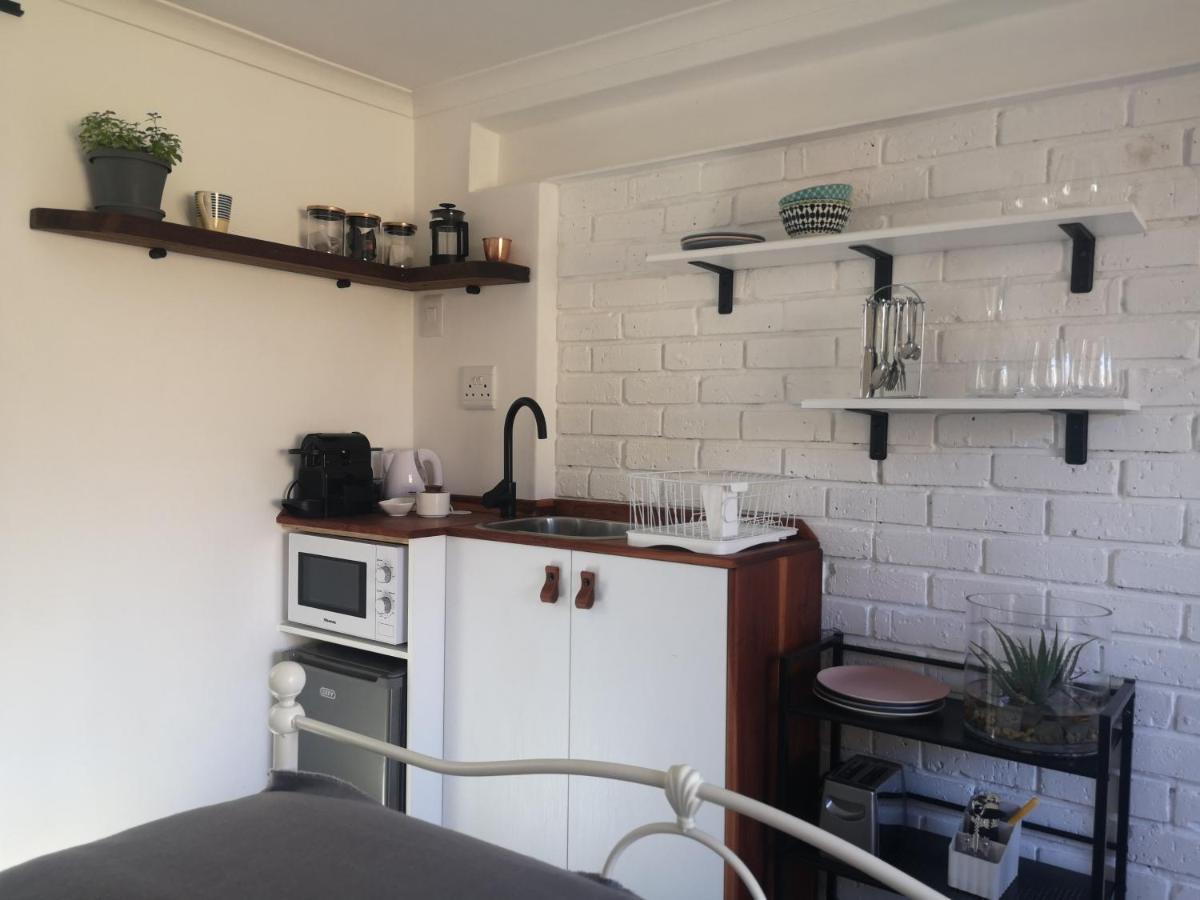 بورت اليزابيث Secure, Private, Queen Room Close To Airport المظهر الخارجي الصورة