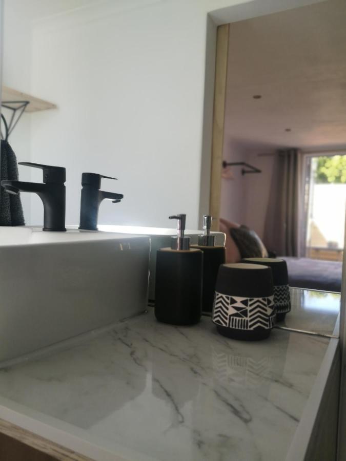 بورت اليزابيث Secure, Private, Queen Room Close To Airport المظهر الخارجي الصورة